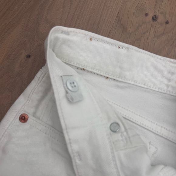 Girls Levi’s Denim Shorts - Picture 4 of 5